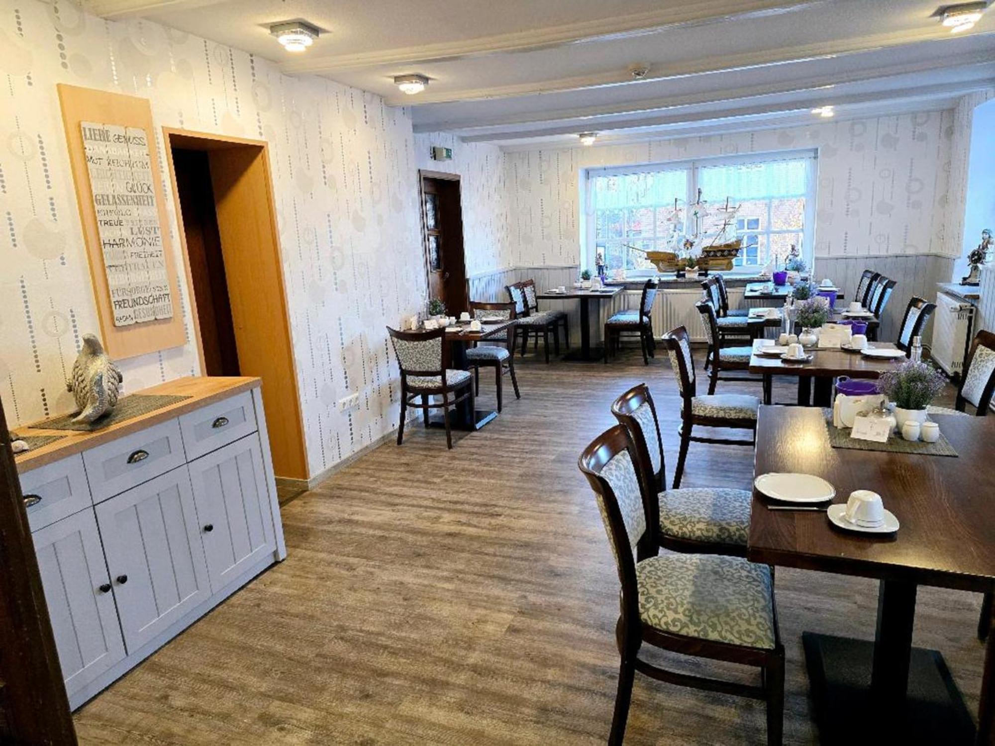 Hotel Up Diek Carolinensiel Ngoại thất bức ảnh