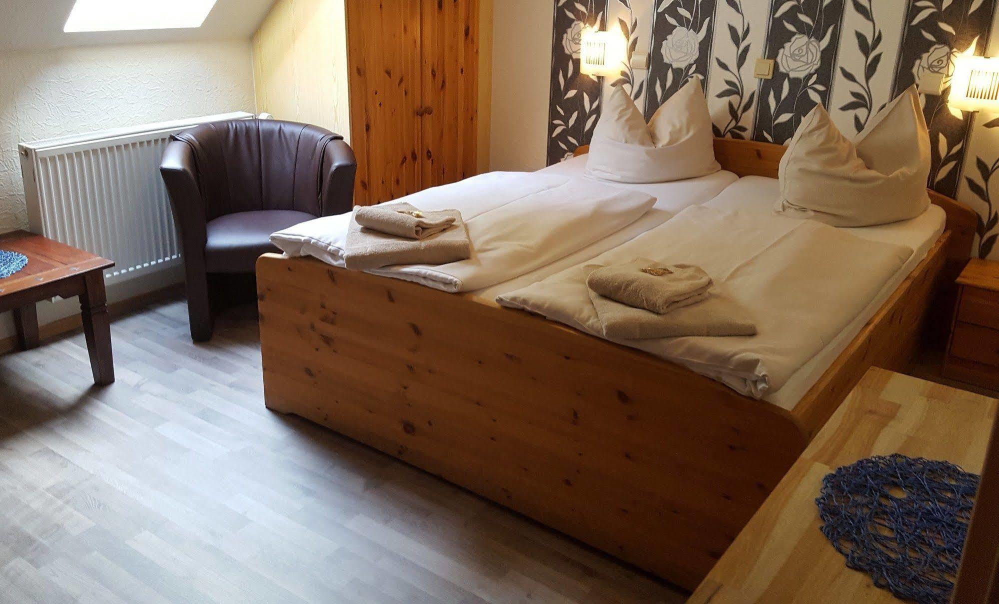 Hotel Up Diek Carolinensiel Ngoại thất bức ảnh