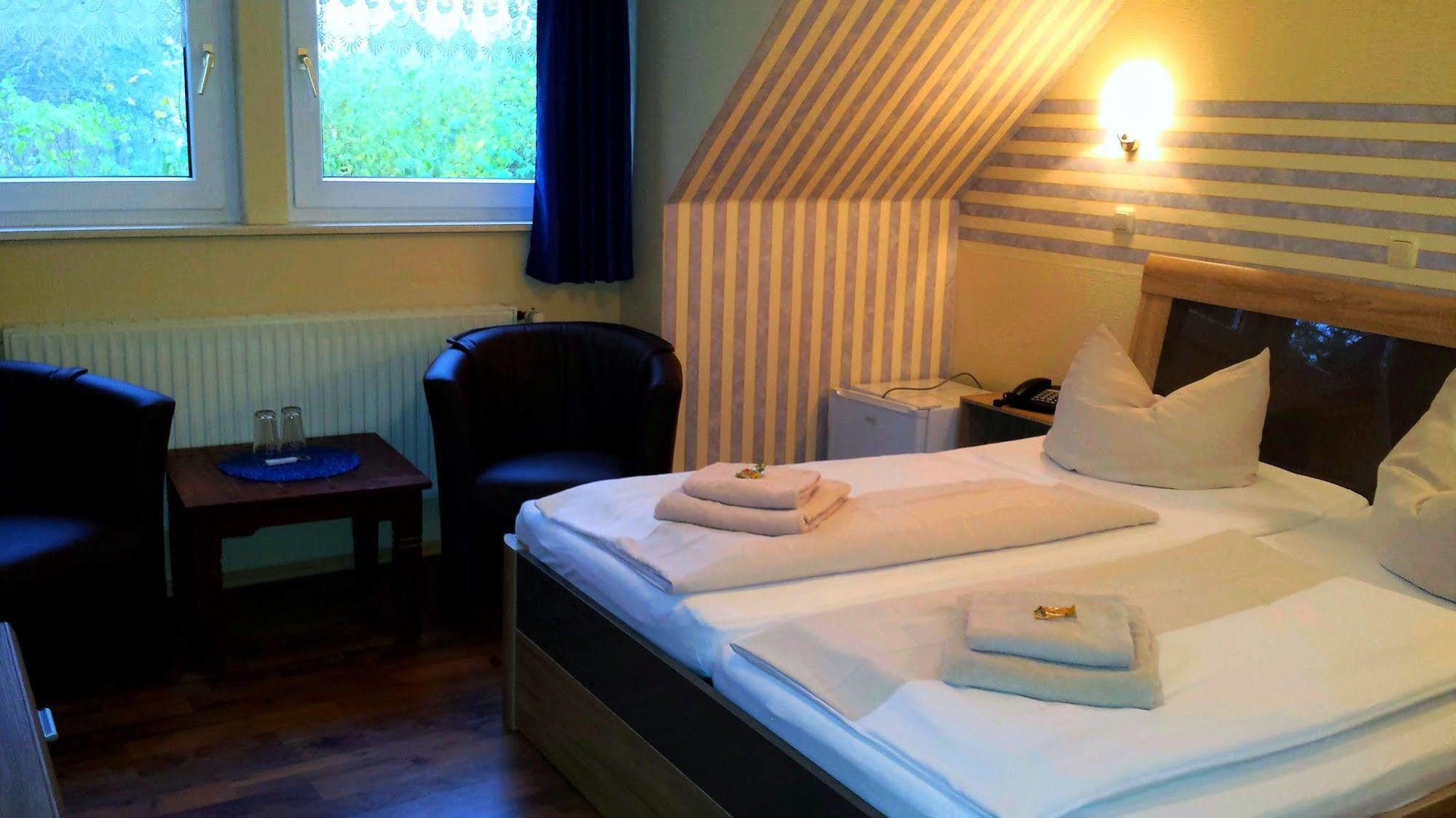 Hotel Up Diek Carolinensiel Ngoại thất bức ảnh