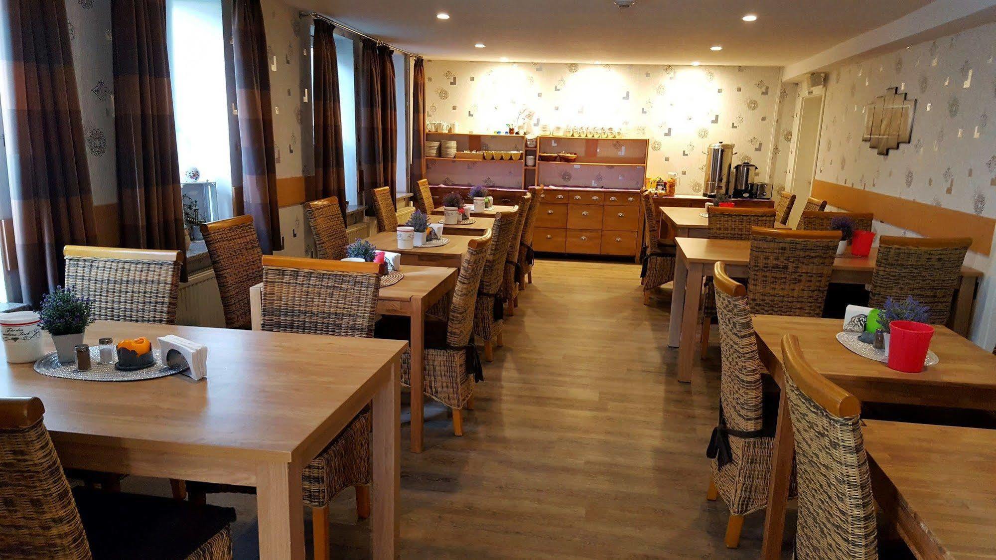 Hotel Up Diek Carolinensiel Ngoại thất bức ảnh