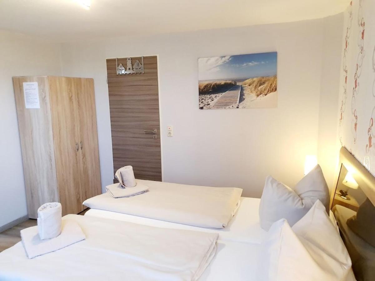 Hotel Up Diek Carolinensiel Ngoại thất bức ảnh